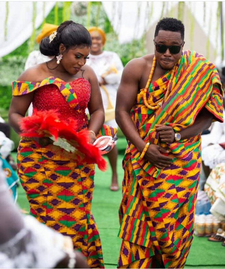 10 Gorgeous Couples Kente Styles For Engagement In 2024 Wondafox 