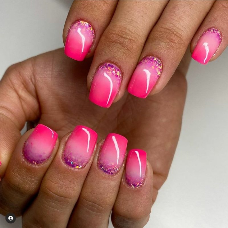 short pink nails designs