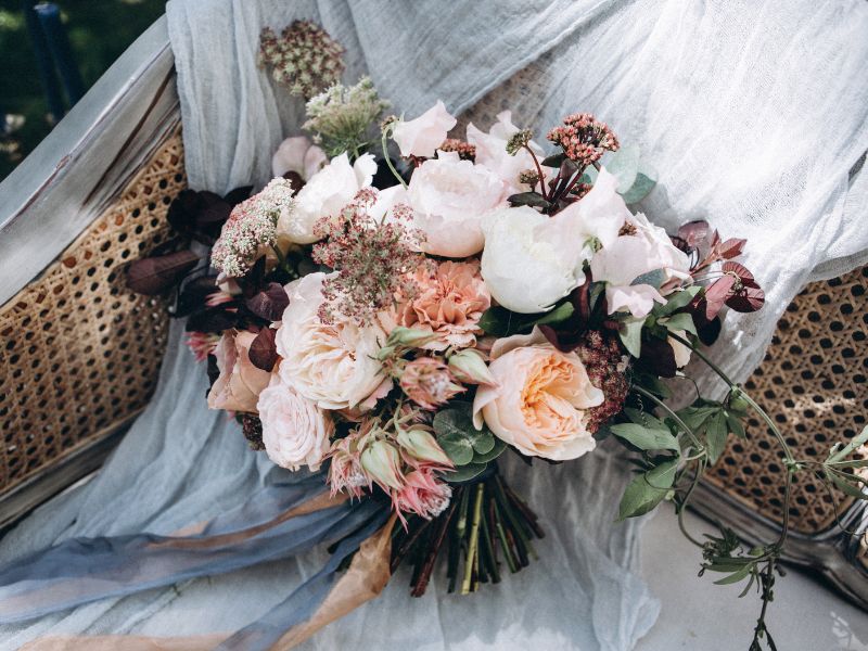 Top 7 Effective Tips To Preserve Your Wedding Flowers