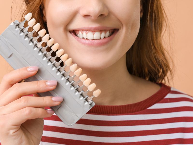 What’s The Difference Between Composite Bonding And Porcelain Veneers?