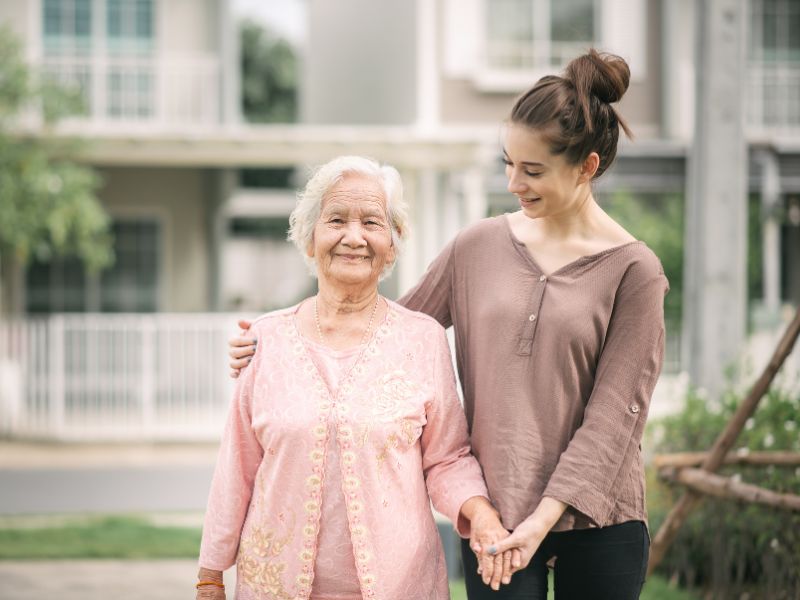Find Your Elderly Relatives the Right Care with These Tips