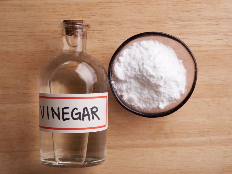 The Power Duo: Vinegar and Baking Soda: